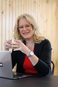 Celine Landry – B2B IT Copywriter and Content Strategist