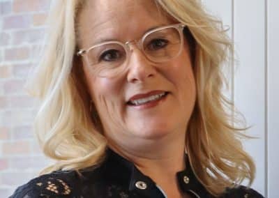 Contact Celine Landry, B2B IT Copywriter for SaaS and IT firms